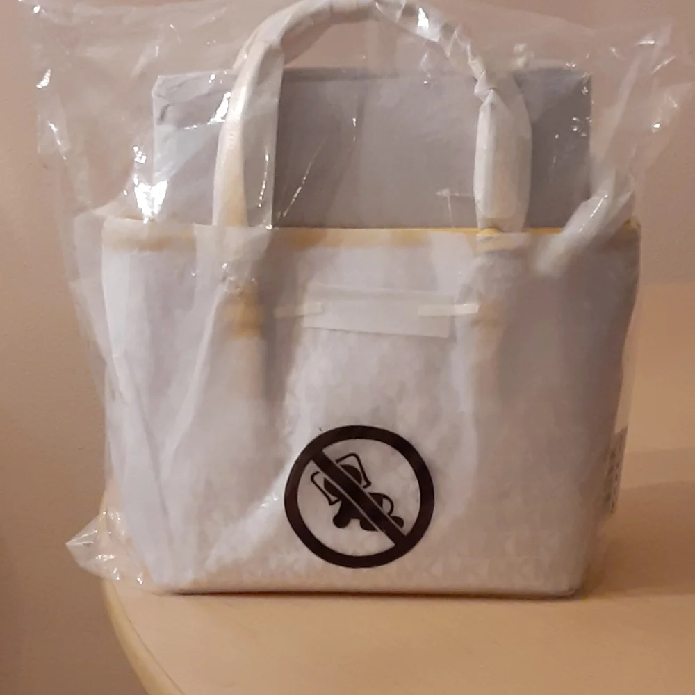 Michael Kors Jet Set Travel ES Logo Top-Zip Tote
